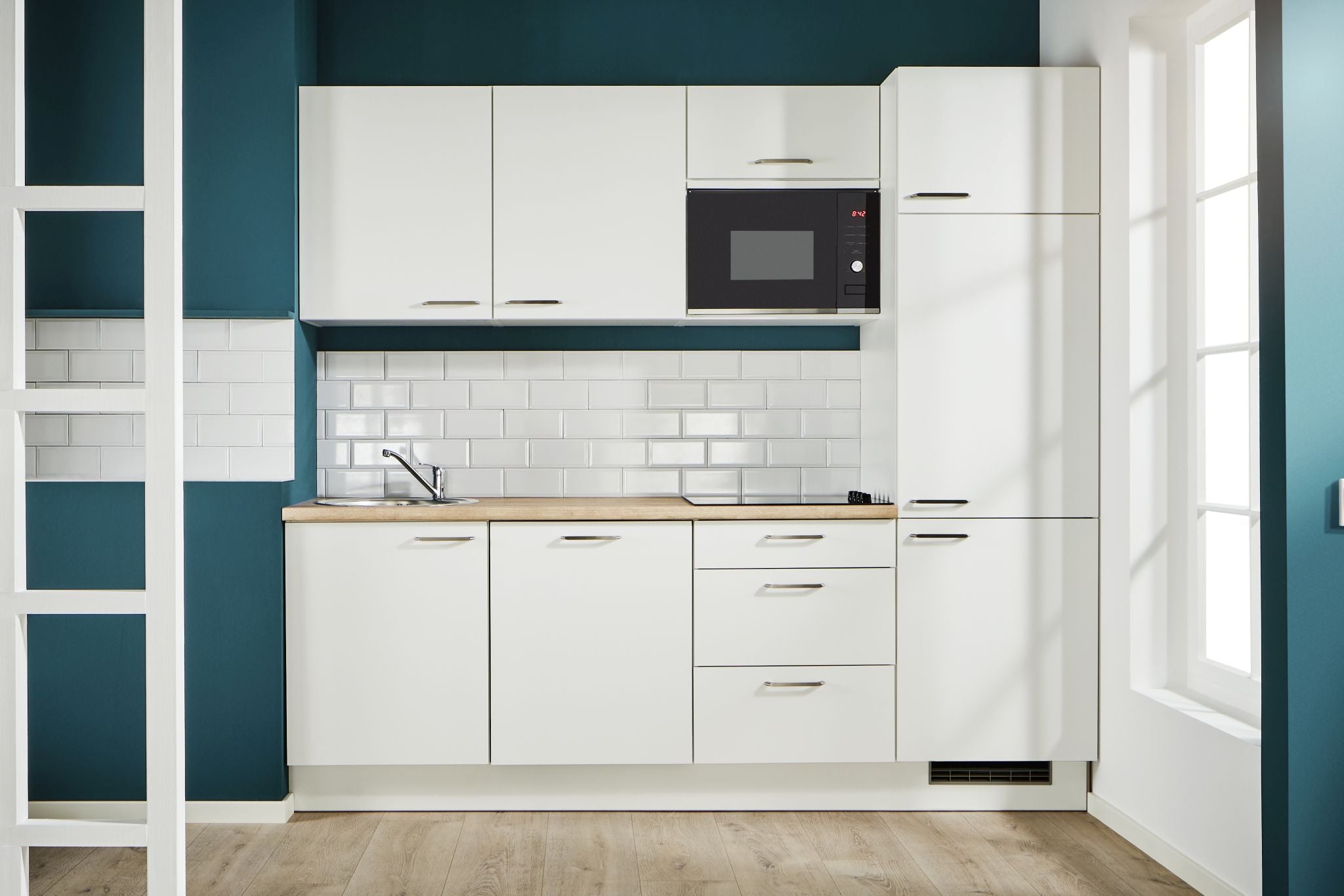 Küchenzeile 240 cm, Weiß , Komplettküche mit Einbaugeräten, Spüle und _Pino_CityKüchen24